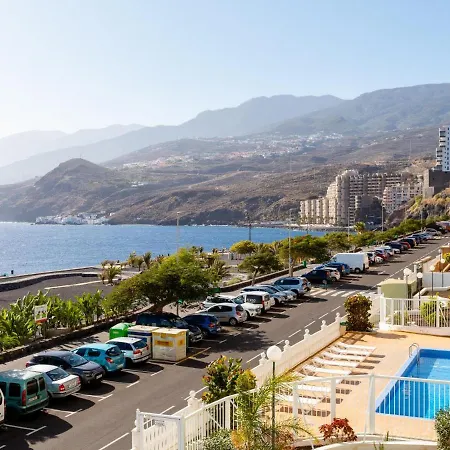 Beachfront With Communal Pool Apartment *