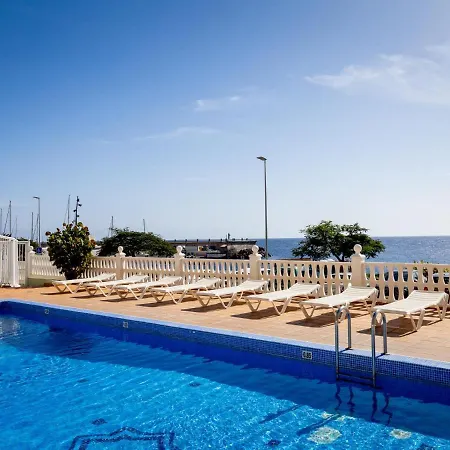 Beachfront With Communal Pool Radazul